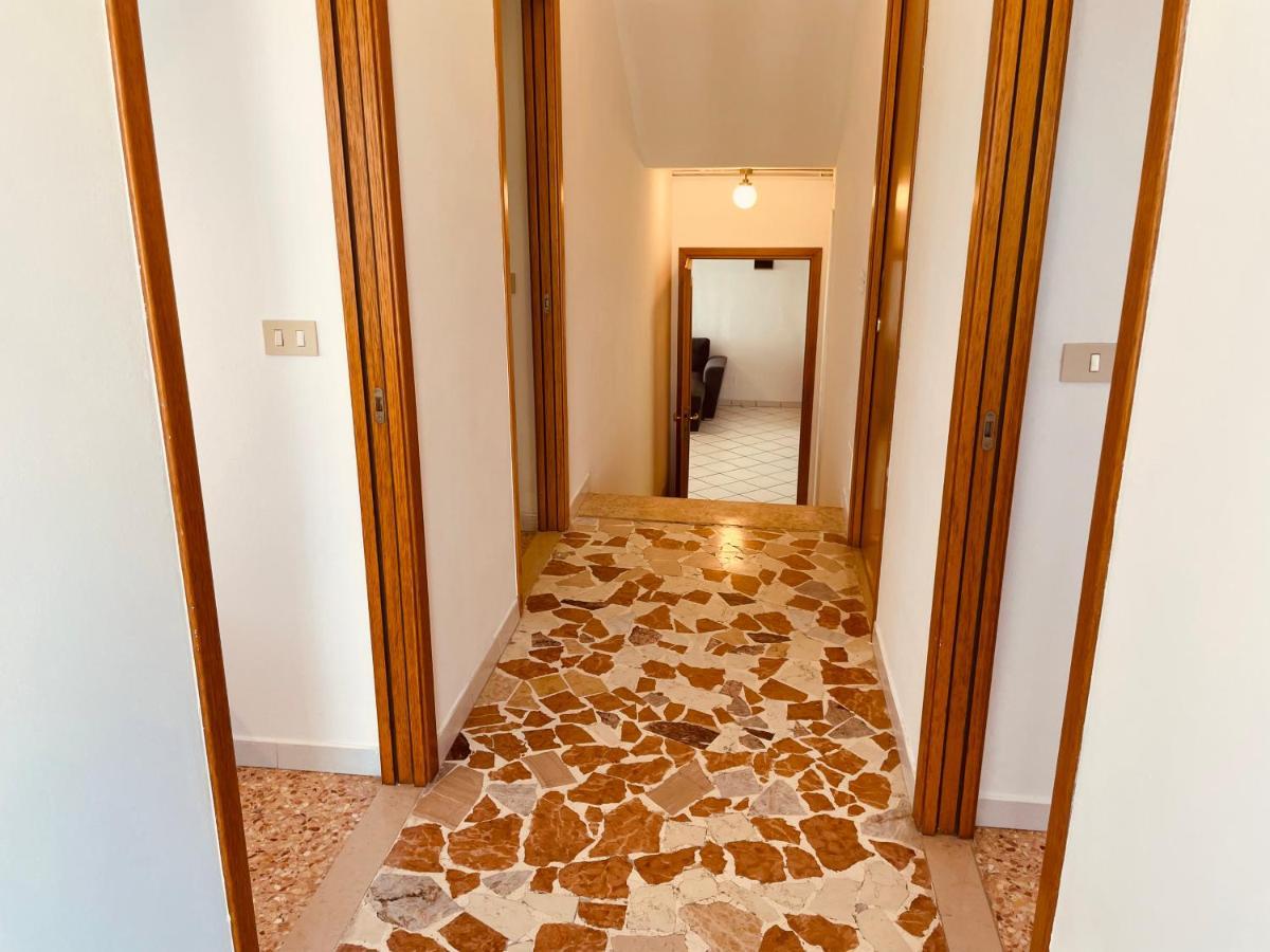 Family Apartment Piazza Milano - Jesolo Exteriör bild